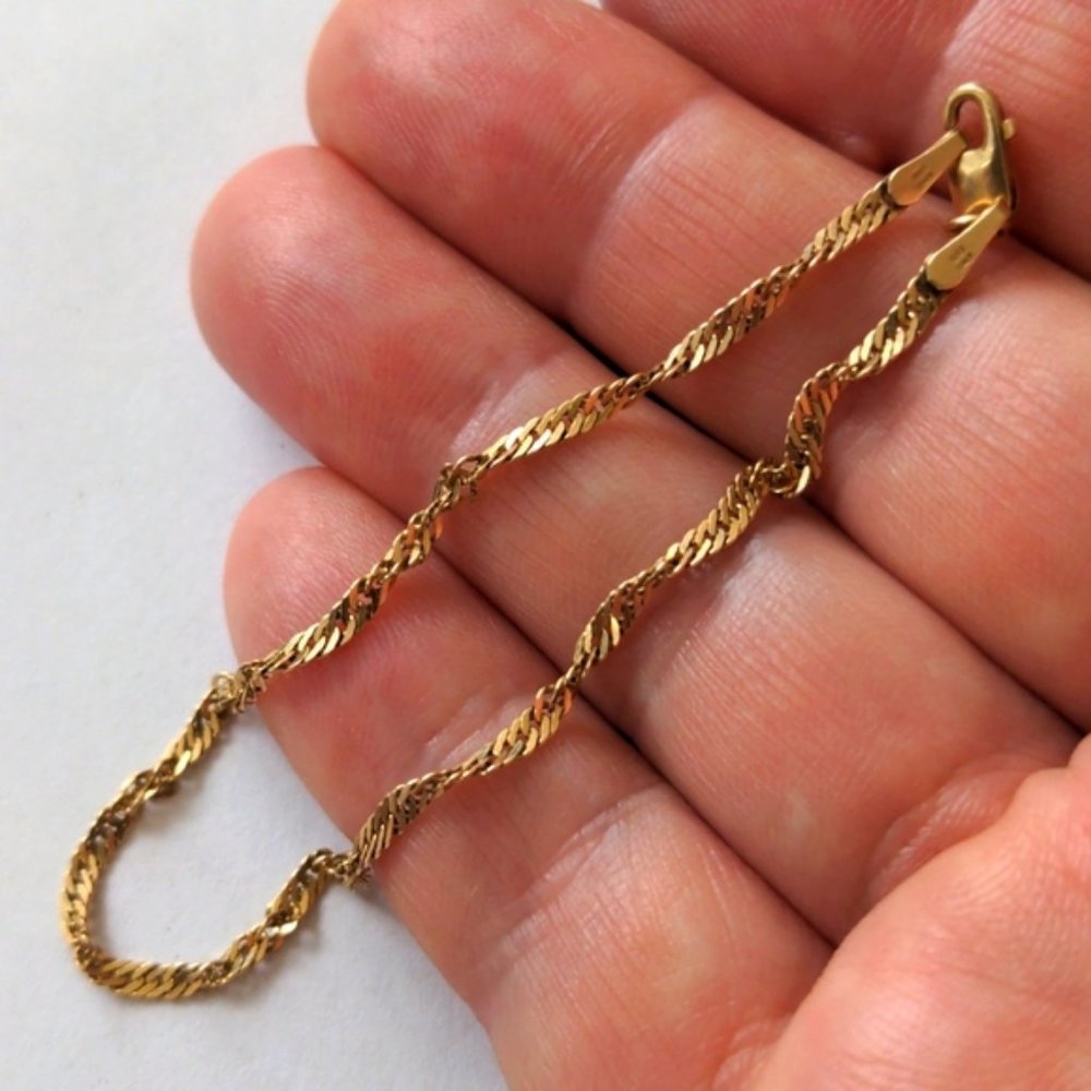 Solid 10K gold woven bracelet, 7” long, yellow, Italy